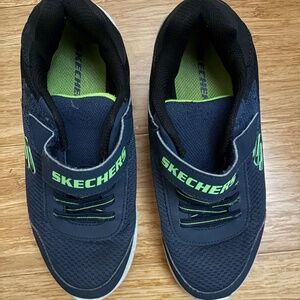 Skechers Navy canvas velcro shoes
